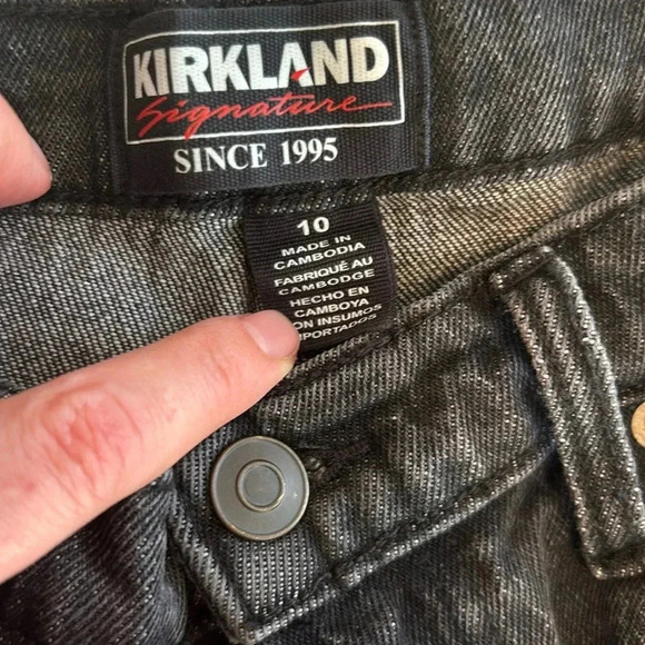 Kirkland Signature Black High-Waisted Straight Leg Jeans - Picture 4 of 7